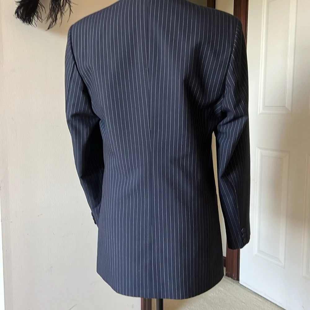 Jacket - Picture 2 of 10